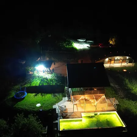 Sea - Zeleno Kamp alanı Visoko